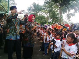 Hadiri Hari Anak Nasional, Wagub Jatim Disuguhi Permainan Angklung