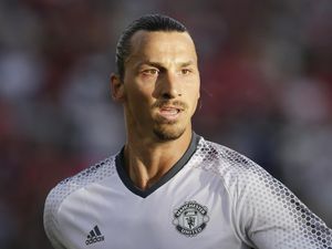 Agen: Ibra Sempat Ingin Akhiri Karier dengan Napoli Sebelum Gabung MU