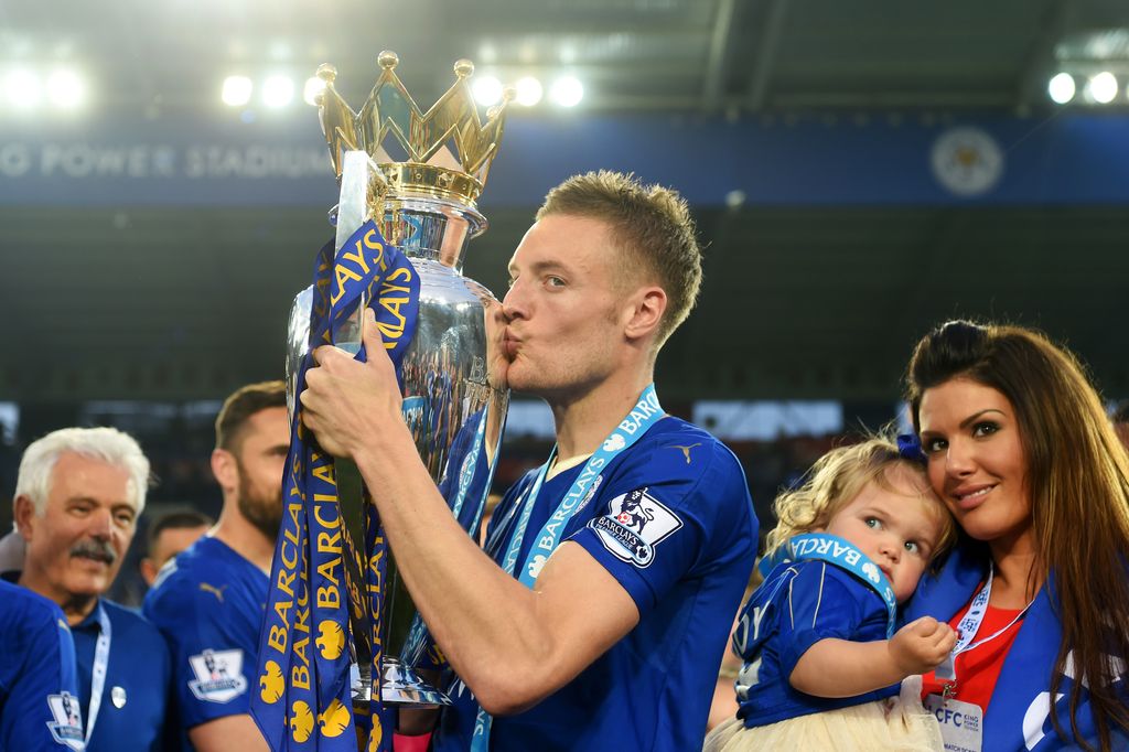 LEICESTER, ENGLAND - MAY 07:  Jamie Vardy of Leicester City kisses the Premier League Trophy after the Barclays Premier League match between Leicester City and Everton at The King Power Stadium on May 7, 2016 in Leicester, United Kingdom.  (Photo by Michael Regan/Getty Images)