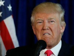 Donald Trump Ejek Ibu Tentara Muslim AS yang Tewas