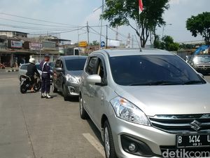 Awas Macet! Driver Taksi Online akan Demo dari IRTI-Istana Pagi Ini Awas Macet! Driver Taksi Online akan Demo dari IRTI-Istana Pagi Ini
