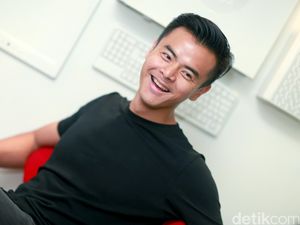 Dion Wiyoko Belajar Bahasa Jepang untuk Winter in Tokyo