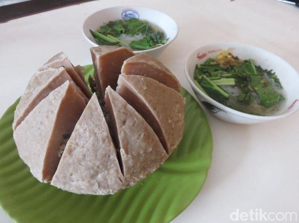 Gokil! 5 Bakso Raksasa Ini Harganya Jutaan, Ada yang Rp 30 Juta Gokil! 5 Bakso Raksasa Ini Harganya Jutaan, Ada yang Rp 30 Juta