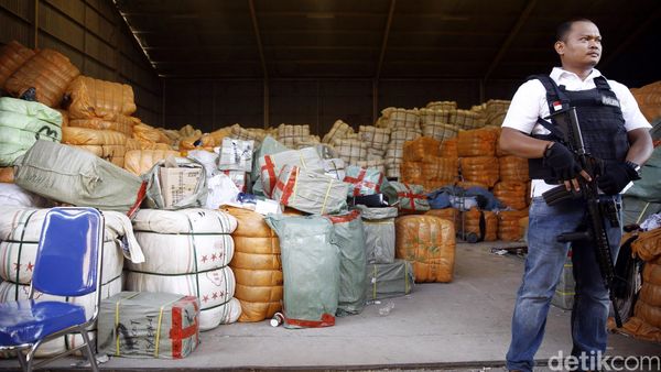 Reskrimsus Polda Rilis Barang Import Illegal