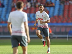 Zlatan Pede MU Kalahkan Leicester dan Raih Trofi Perdana