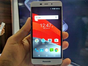 Usung Bodi Kaca, Panasonic Eluga Arc 2 Dilepas Rp 2 Jutaan Usung Bodi Kaca, Panasonic Eluga Arc 2 Dilepas Rp 2 Jutaan