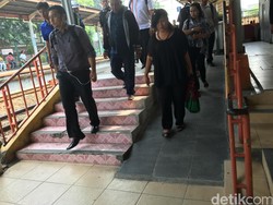 Melihat Fasilitas untuk Penyandang Disabilitas di Stasiun Cawang