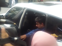 Usai Bertemu Menhub 1,5 Jam, Pihak Uber dan Grab Tak Mau Komentar