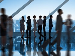 Meeting Sambil Jalan Bisa Jadi Cara Agar Pegawai Kantoran Lebih Aktif Bergerak