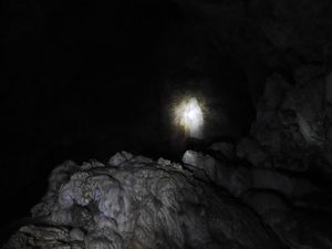 Seperti Ini Patung Bunda Maria Dalam Gua Batu Cermin Flores