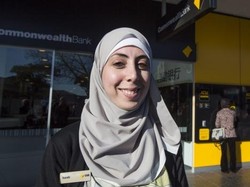 Bank Australia Ini Rilis Jilbab Khusus untuk Seragam Karyawan