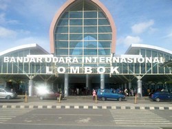 Cegah Corona, Bandara Internasional Lombok Disemprot Disinfektan
