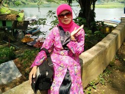 Didatangi Orang yang Minta Tolong, Poppy Lebih Semangat Melawan Kanker