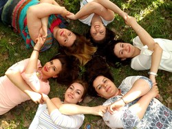 Ternyata Ini Pentingnya Persahabatan untuk Kesehatan Mental dan Tubuh