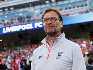 Bukan Kemenangan Telak atas Barca yang Jadi Perhatian Klopp Bukan Kemenangan Telak atas Barca yang Jadi Perhatian Klopp