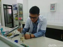 Mahasiswa Ubaya Temukan Bakteri di Kawah Ijen untuk Membuat Bio Etanol