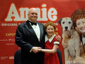 Melihat Cuplikan Musikal Annie di Jakarta Melihat Cuplikan Musikal Annie di Jakarta