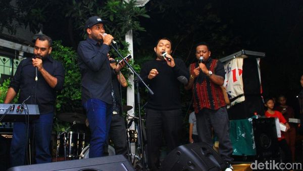 Persembahan Para Musisi di Last Melody for Mike