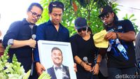 10 Foto Selebriti Terpopuler Seminggu Kemarin