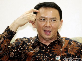 Zigzag Politik ala Ahok