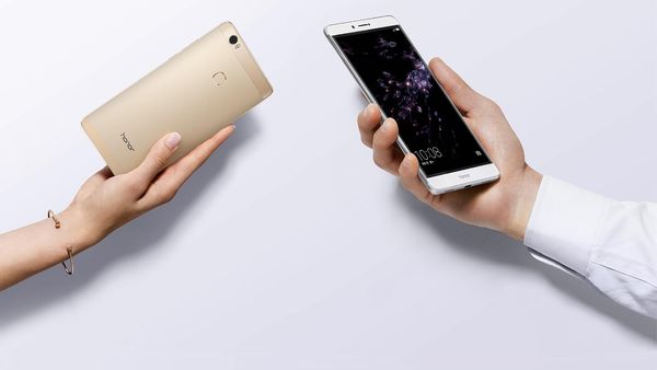 Deretan Ponsel Jagoan Paling Dinantikan Tahun Depan