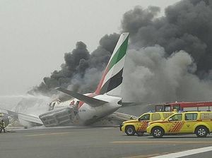 Insiden Crash Landing Emirates EK521 dan 90 Detik yang Menegangkan Insiden Crash Landing Emirates EK521 dan 90 Detik yang Menegangkan