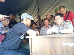 Ribuan Bonek Dilarang ke KLB PSSI, Polisi Berjaga di Stadion Tugu