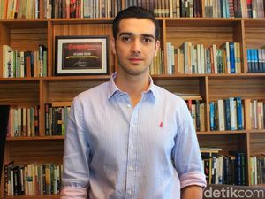 Di Film Terbaru, Fachri Albar Banyak Bertanya pada Raline Shah