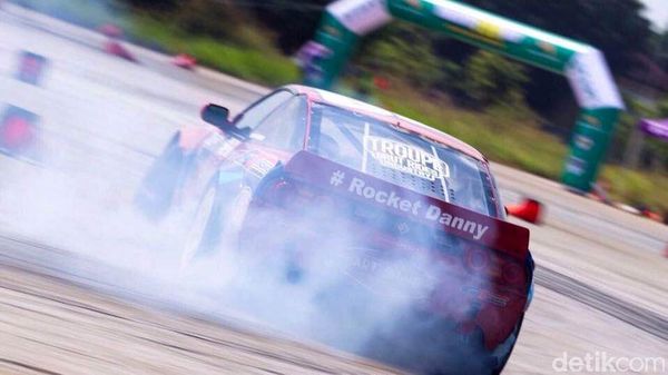Putaran Pertama Kejurnas Drift Puaskan Drifter