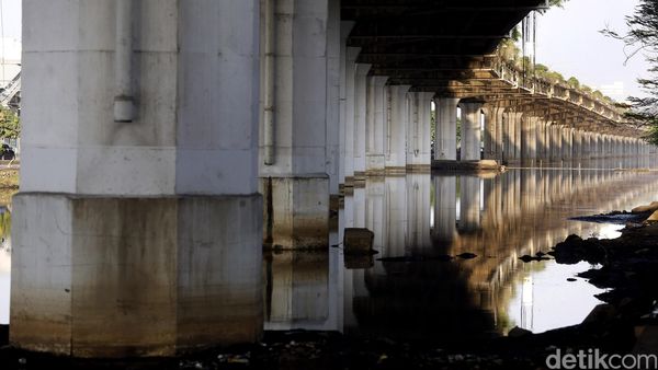 Dulu Kumuh, Kini Kali Ancol Terlihat Bersih