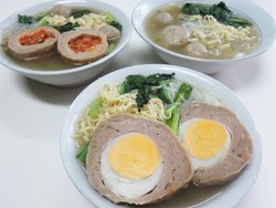 Bakso Boedjangan: Dibuai Kenikmatan Bakso Lembut Berisi Wagyu dan Telur Bebek