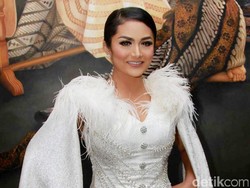 Krisdayanti Berambisi Teruskan Bakat Nyanyi ke Amora