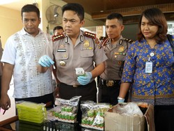 2 Sales Obat Penjual Serum Palsu Ditangkap di Pekanbaru