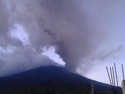 Gunung Gamalama Meletus, Warga Diminta Tetap Tenang
