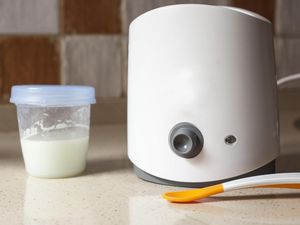 Duh! ASI-ku Encer, Wajar atau Nggak Sih?