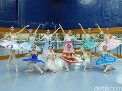 19 Penari Balet Marlupi Dance Academy Akan Tanding di Dua Negara