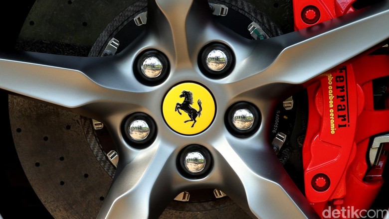 Komunitas Ferrari Protes Pajak Mereka Disoroti Anies