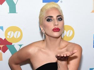 Heboh Sikap Lady Gaga Saat Diwawancarai Jimmy Fallon Heboh Sikap Lady Gaga Saat Diwawancarai Jimmy Fallon