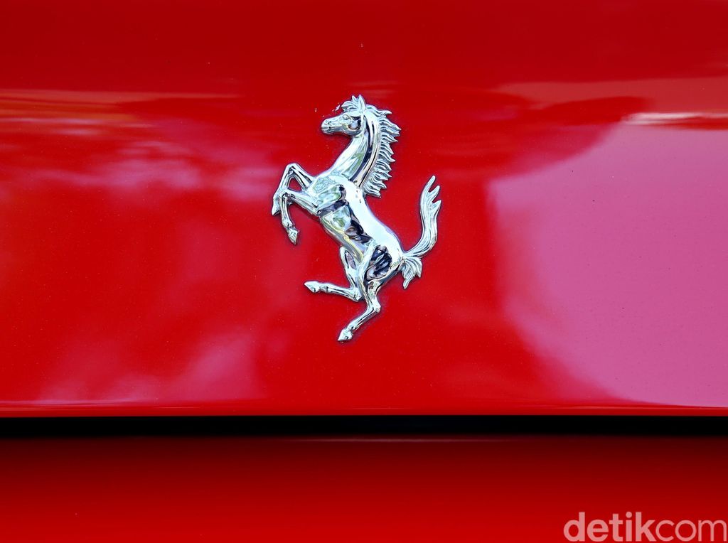 Sejarah Logo Ferrari: Kenapa Pilih Gambar Kuda Jingkrak?
