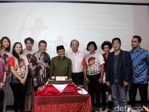 Surprise Bintang 3 Srikandi Rayakan Ulang Tahun B.J Habibie