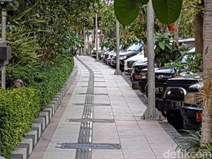 Tak Seperti di Jakarta, Trotoar Surabaya Bebas PKL dan Parkir Liar Tak Seperti di Jakarta, Trotoar Surabaya Bebas PKL dan Parkir Liar