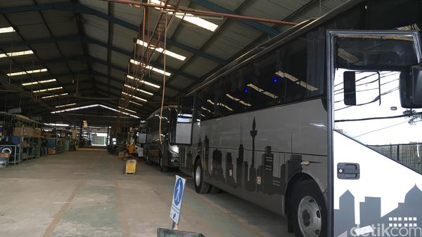 Menengok Pabrik Perakitan Bus di Bogor