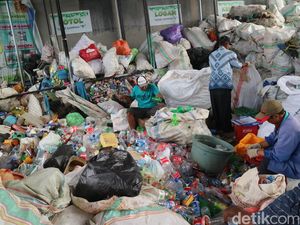 School Waste Bank Project as Environmental Education at SAL Junior High School