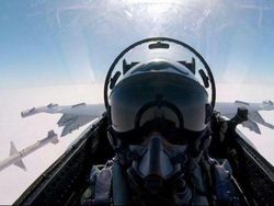 Mantan Pilot Jet Tempur Mengaku Terguncang Lihat UFO