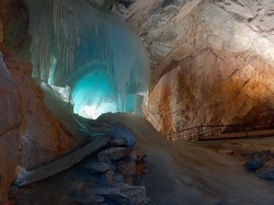 Gua Es Indah di Austria, Dulu Disebut Gerbang ke Neraka