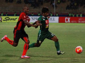 Persipura Bungkam Surabaya United 2-1