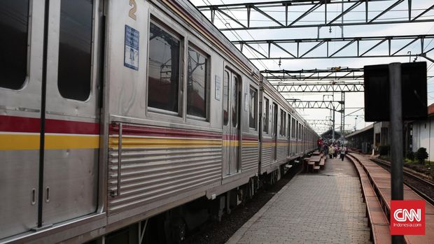 KRL Kelas Premium, antara Solusi dan Langkah Mundur