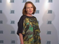 Berkat Girl on the Train, Paula Hawkins Masuk Daftar Penulis Terkaya