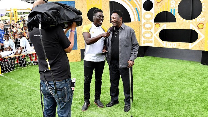 Kelelahan, Pele Dilarikan ke RS