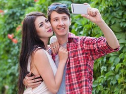 Hati-hati! Mesra-mesraan di Medsos Banyak Ruginya